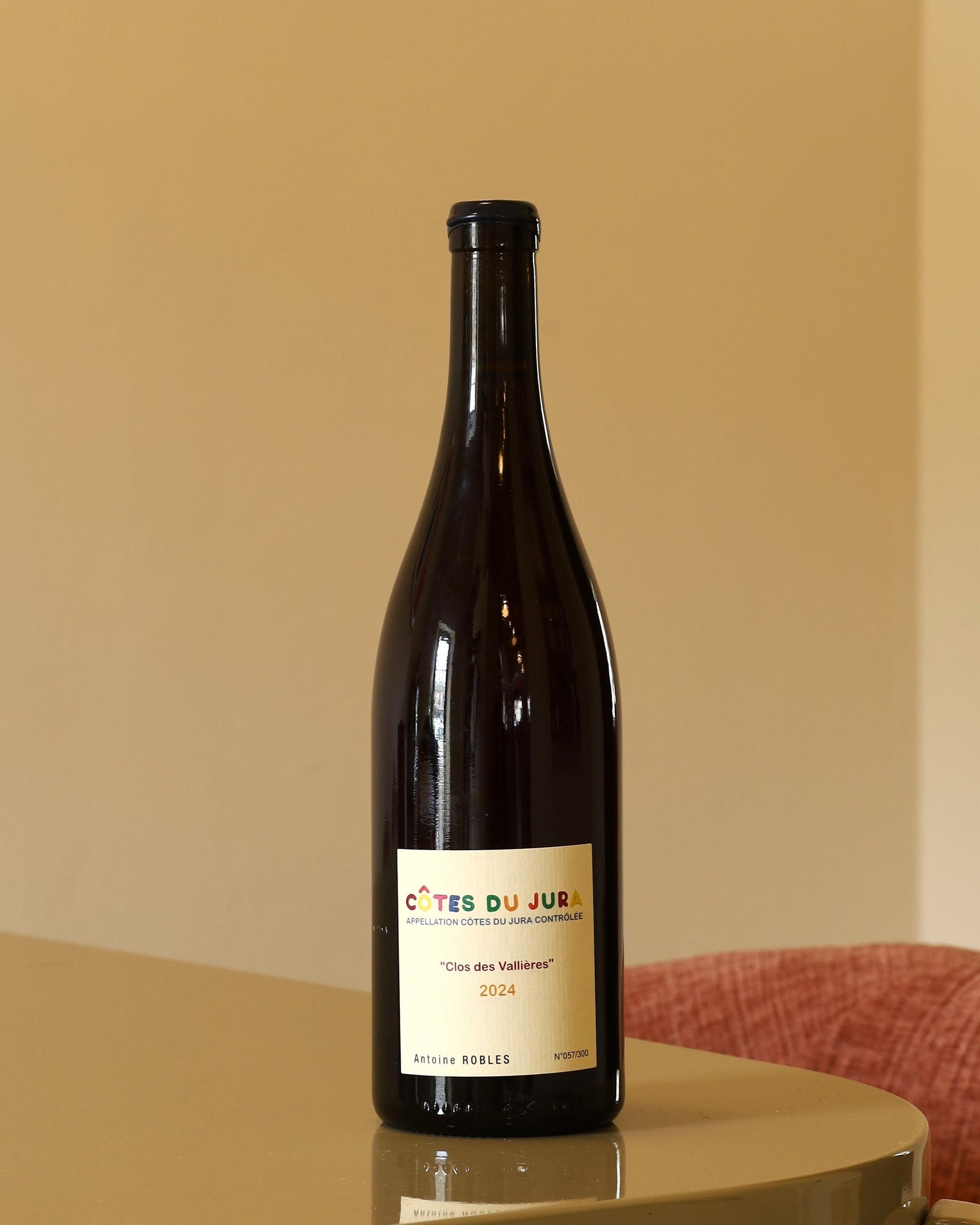 Antoine Robles Ploussard  "Clos des Vallieres"  Cotes du Jura Rouge 2024 AOC 0,75l Bottle
