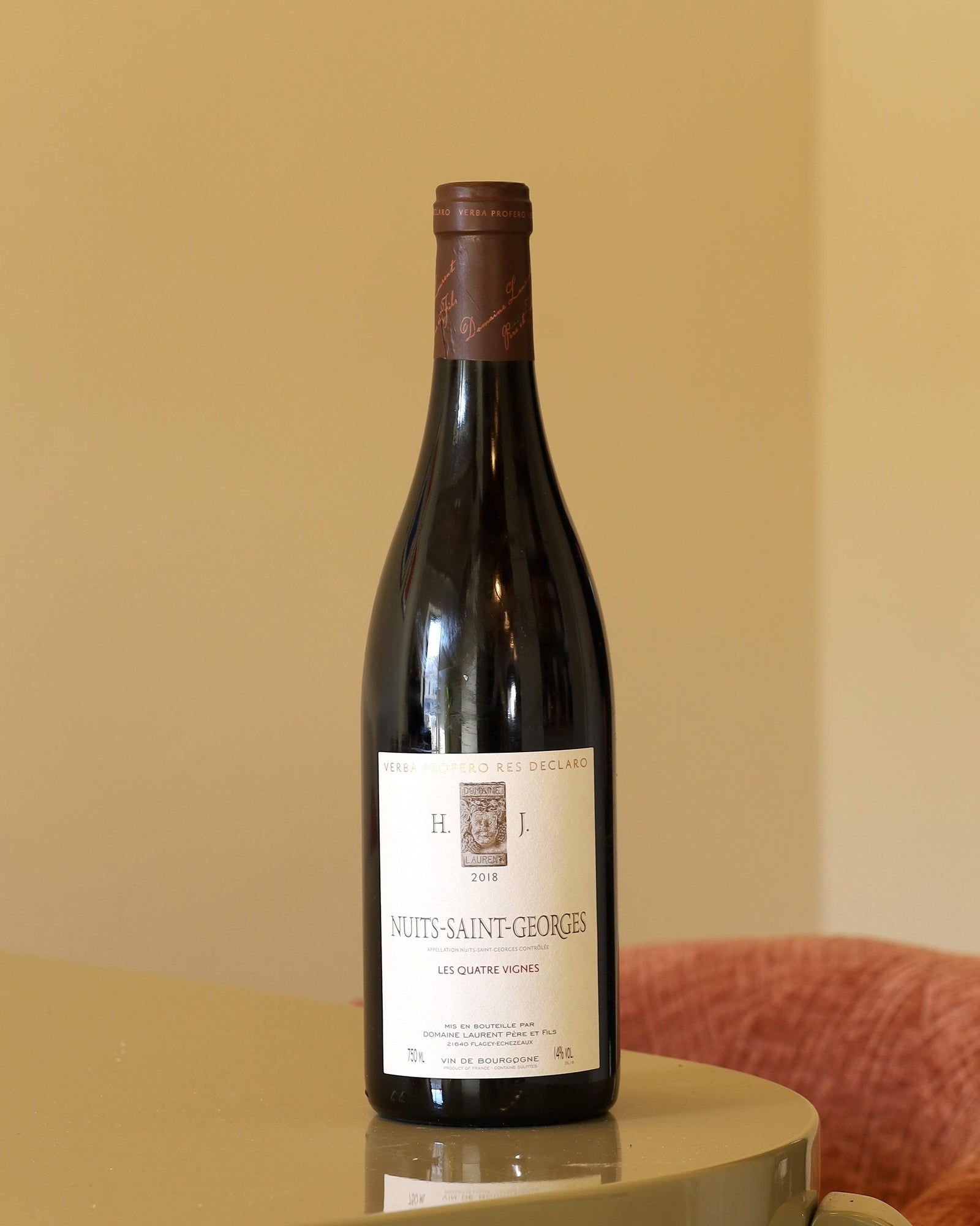 Domaine Laurent Pere & Fils Nuits-Saint-Georres Les Quatre Vigne 2018 AOC 0,75l Bottle