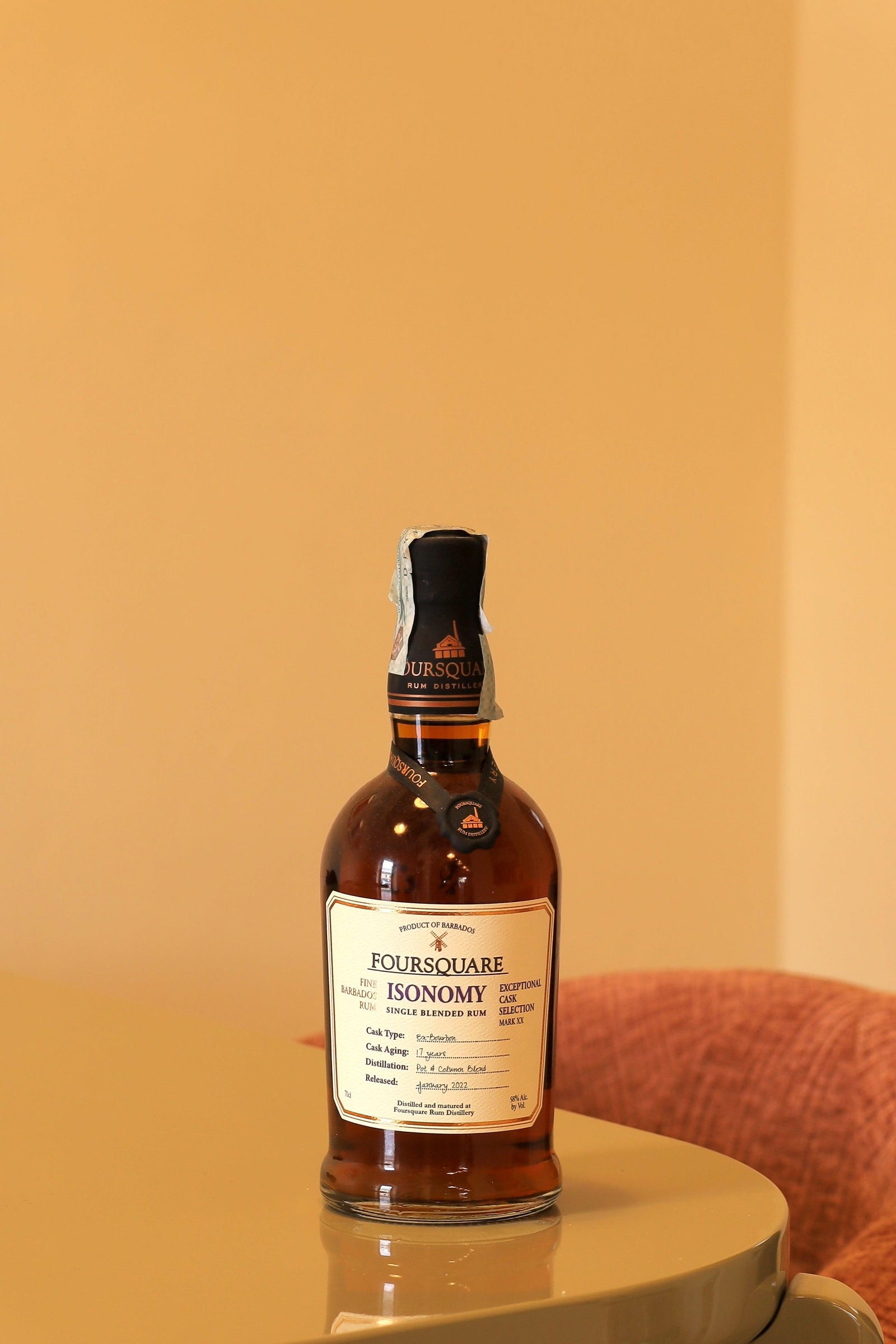 Foursquare Isonomy 17yo NV 0,7l Bottle