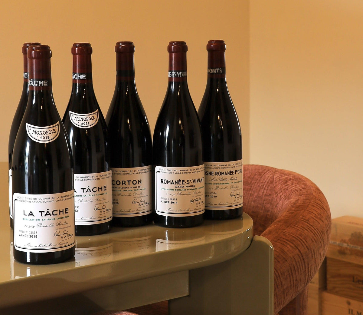 Domaine de la Romanée-Conti: La Tâche, Corton, Romanée-Saint-Vivant nella sala STELT